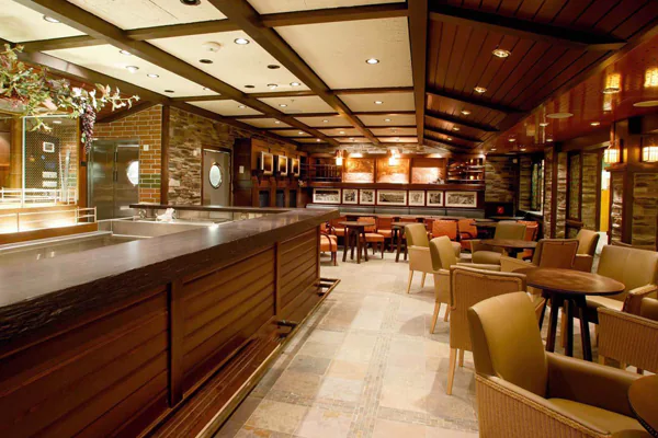Альтернативный бар Vintages Wine Bar